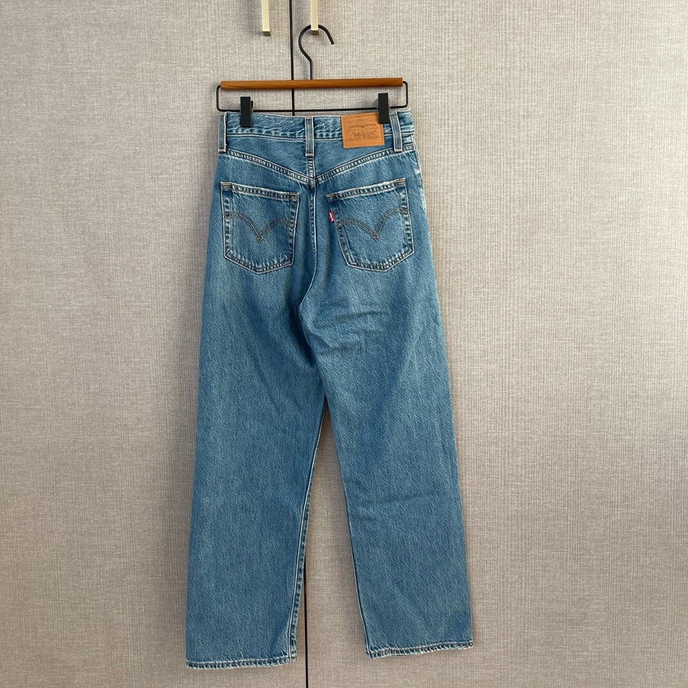 Levi’s | Ribcage Staight Jeans - Picture 2 of 12